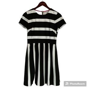 Eliza J Women Size 6 Black White Striped Dress Knit Fit Flare Zipper Pockets T1